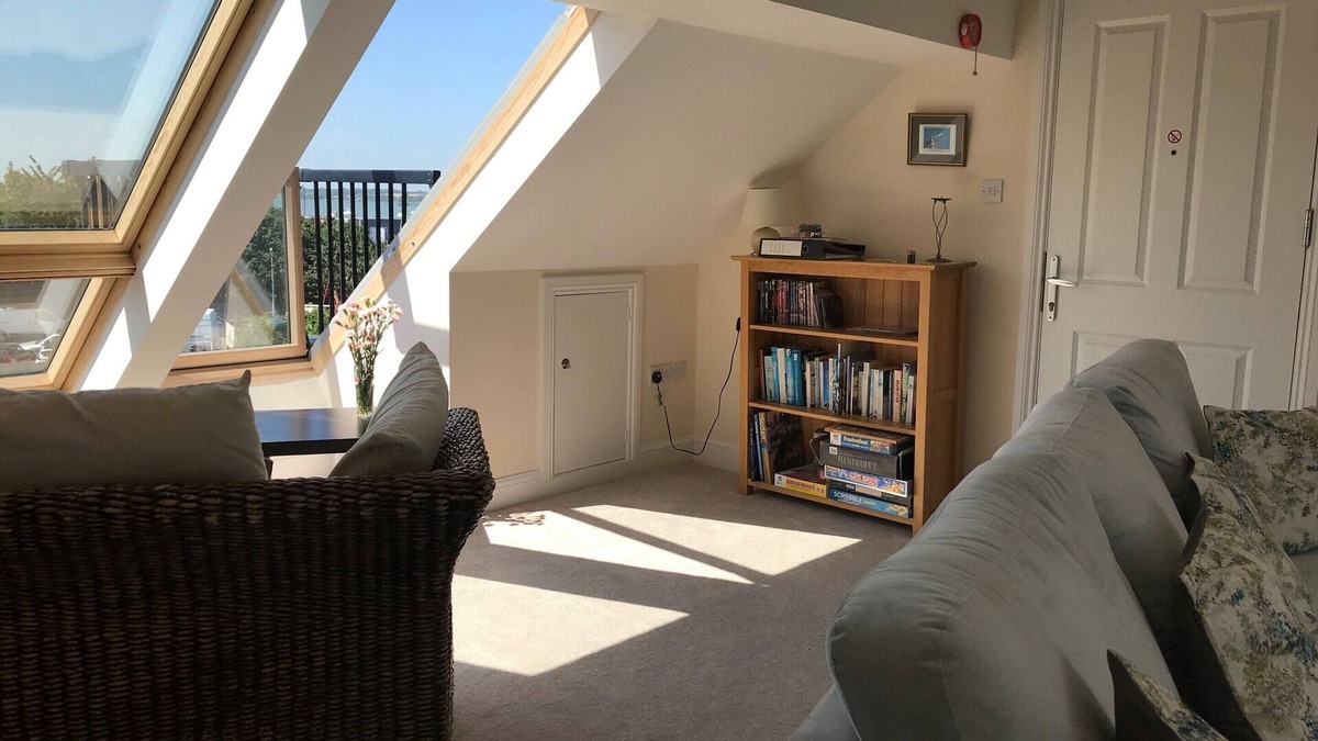 Harwich Apartment | Old Lighthouse Views