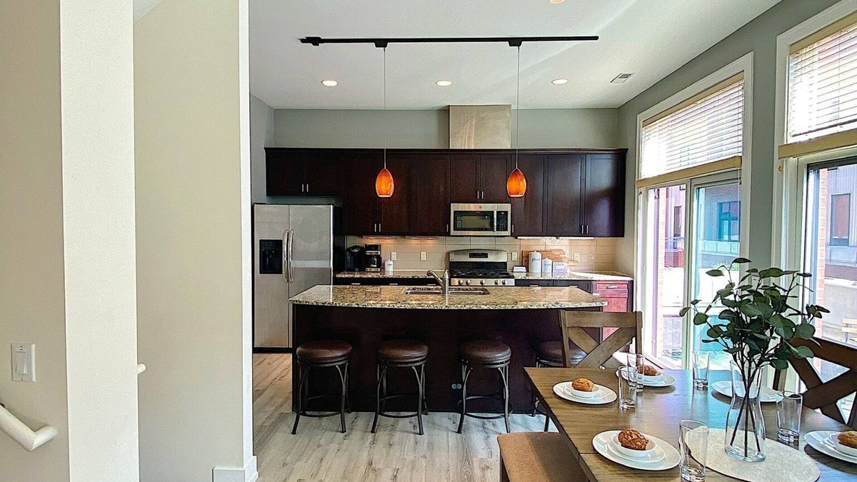 Southeast Omaha House | Old Market Townhome w/2 King Suites+Garage+View