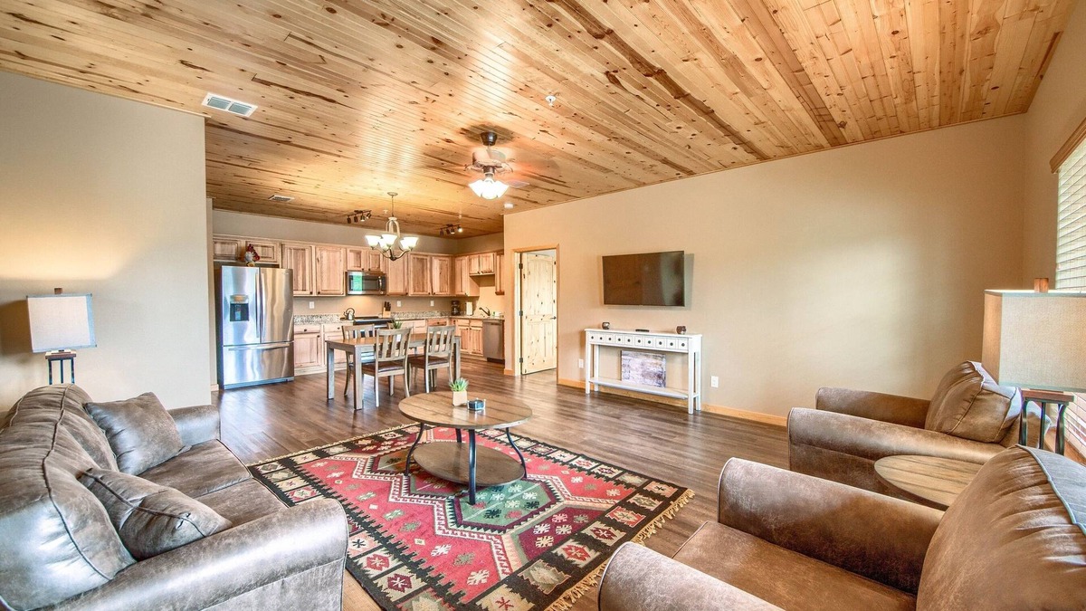 Gruene Condo | Old Mills Resort at Historic Gruene with pool! Dog friendly!