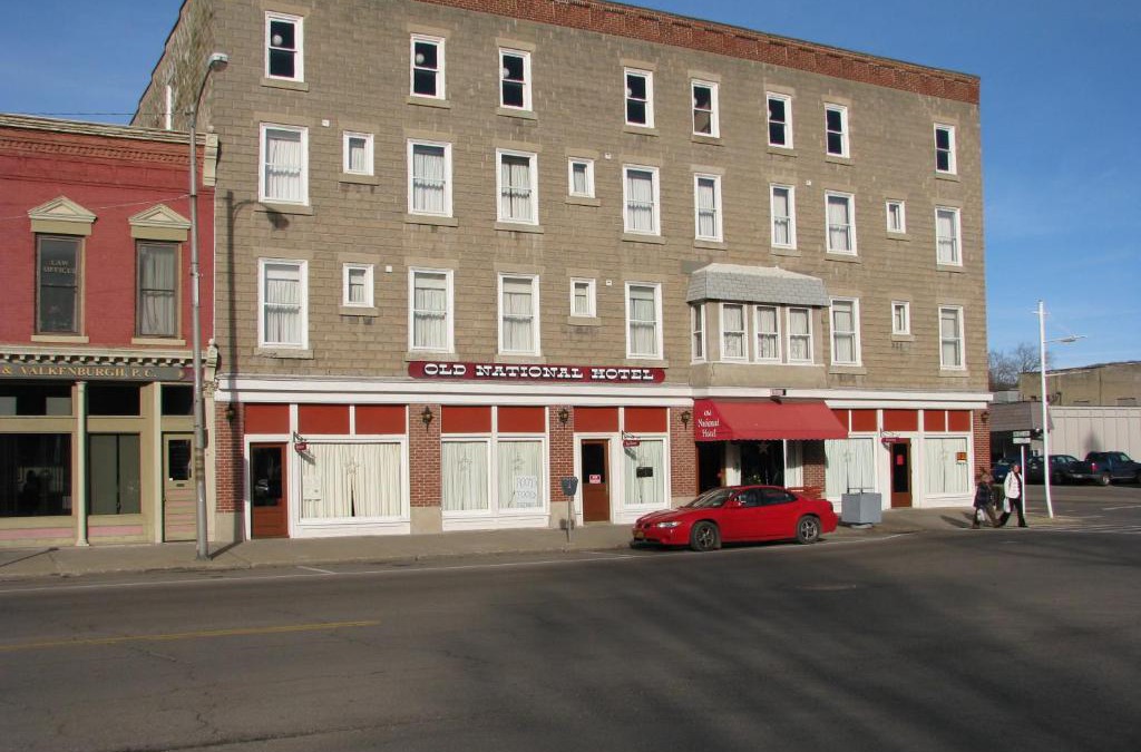 Bath Hotel | Old National Hotel