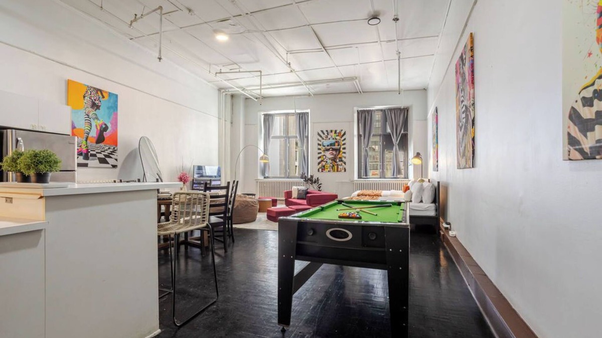 International District Apartment | Old Port Loft Gem | Stylish Old Montreal Stay