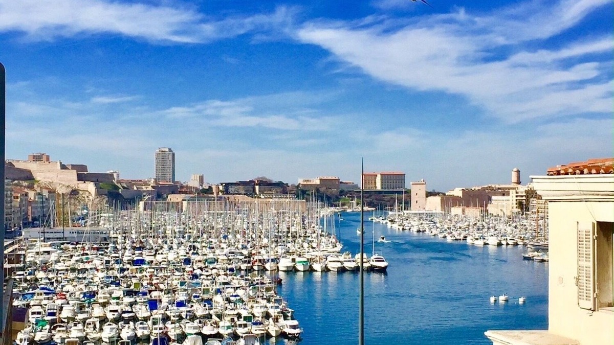 Opera Apartment | OLD PORT SEA VIEW TOP FLOOR