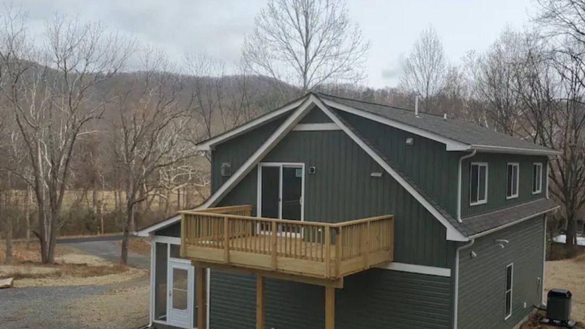 Etlan House | Old Rag Cottage - Sunny 2 Br near everything!