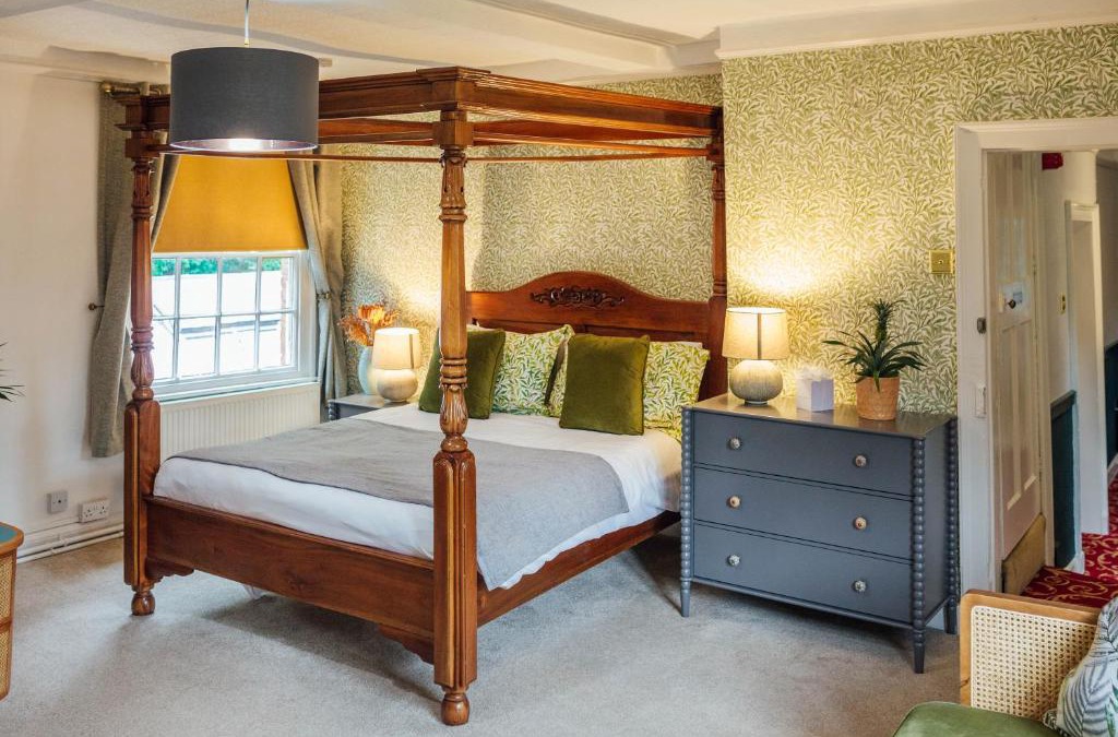 Putley Hotel | Old Rectory House, Redditch