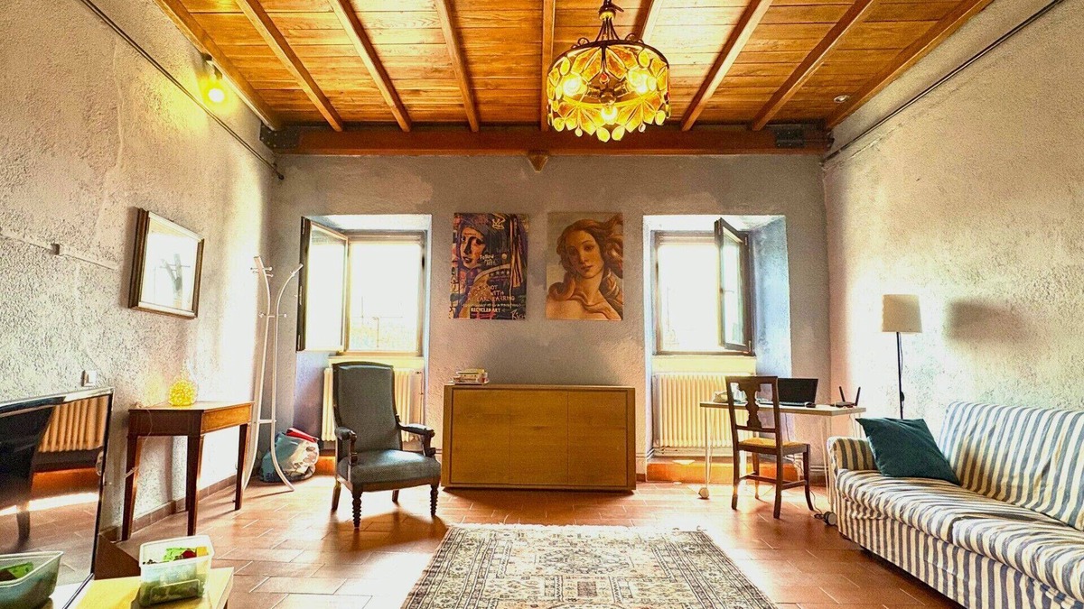 Pontremoli Apartment | Old renovated medieval house with unique view