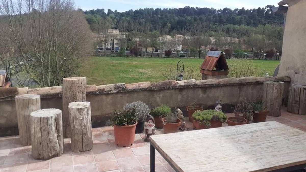 Jouques House | Old restored village house with terrace