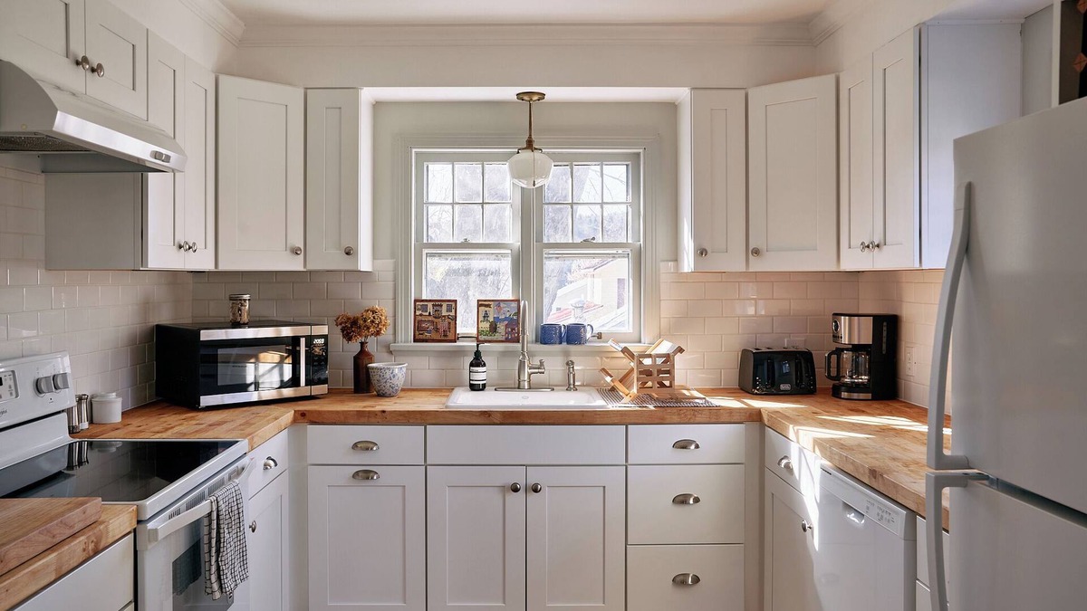 Callicoon House | Old Ross House at Seminary Hill by AvantStay