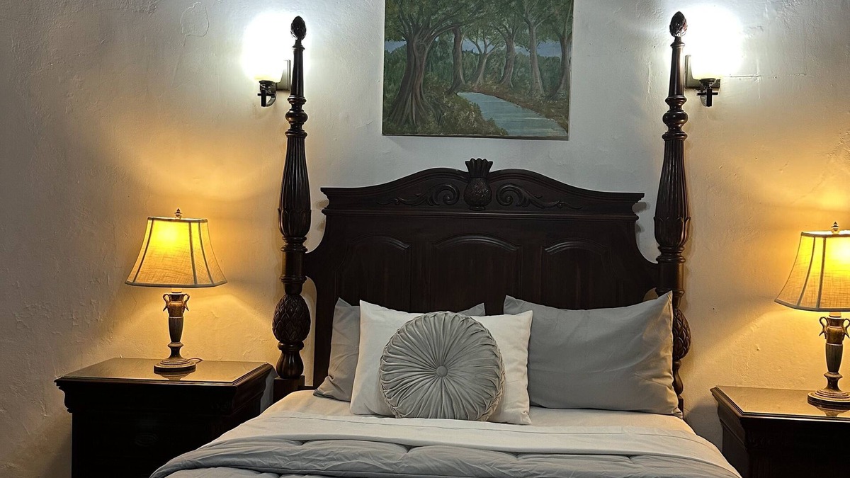San Juan House | Old San Juan Colonial Apartment with balconies