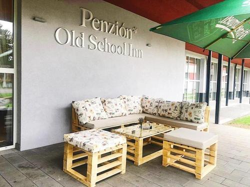 Belusa House | Old School Inn penzion