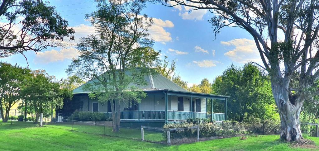 Barrington House | Old Schoolmaster's Cottage on the Barrington River