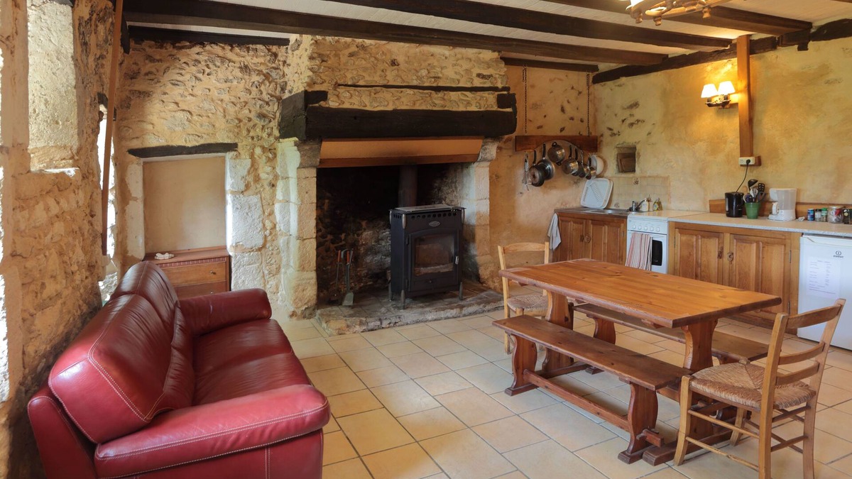 Villamblard Cottage | Old Stone Cottages in Peaceful, Rural Setting