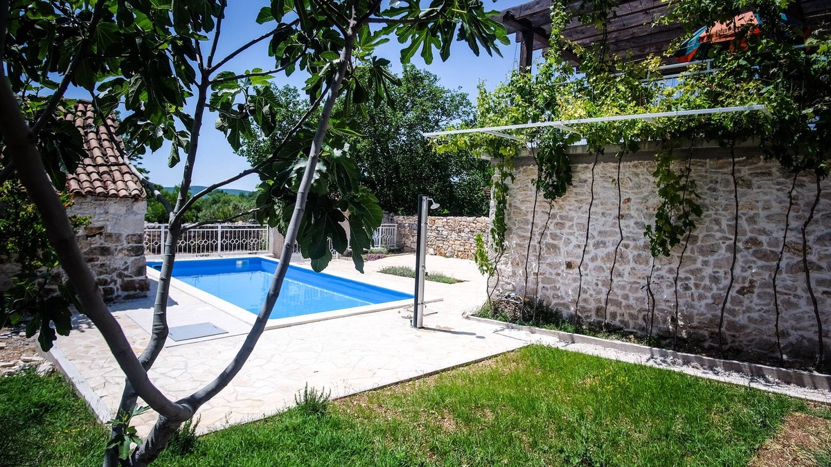 Velim Villa | Old Stone House With Swimming Pool