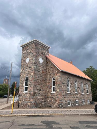 Estevan Bed & Breakfast | Old Stone Inn