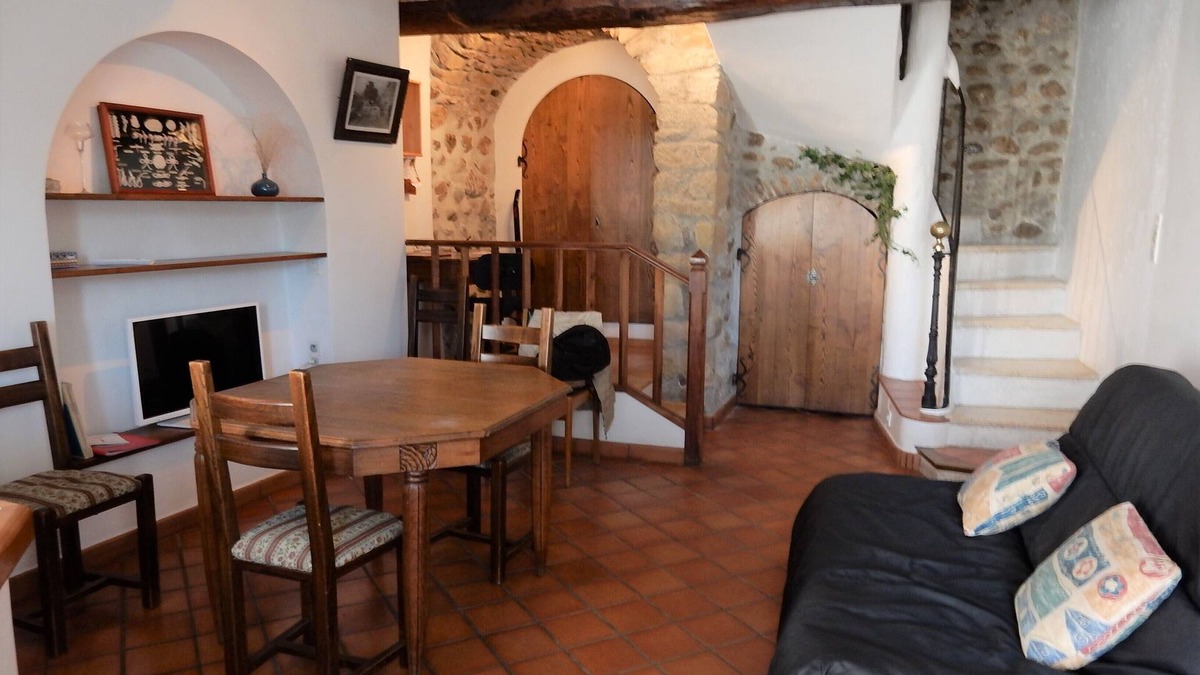Estoublon Apartment | Old stones near the Verdon
