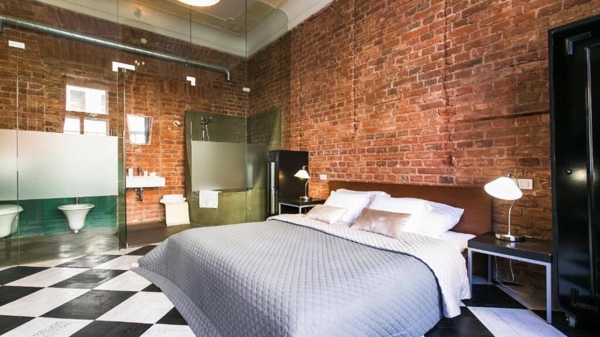 Josefov Apartment | OLD TOWN - 4 ROOM 2 BATH APARTMENT with unique factory design.