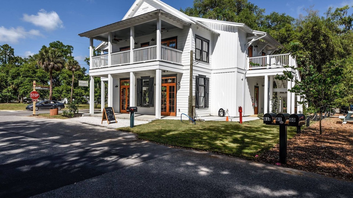 Olde Town Apartment | Old Town Bluffton 1 bedroom 1 bath apartment