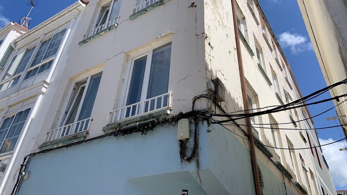 Cerdeira House | Old Town Centre and 100m from the beach