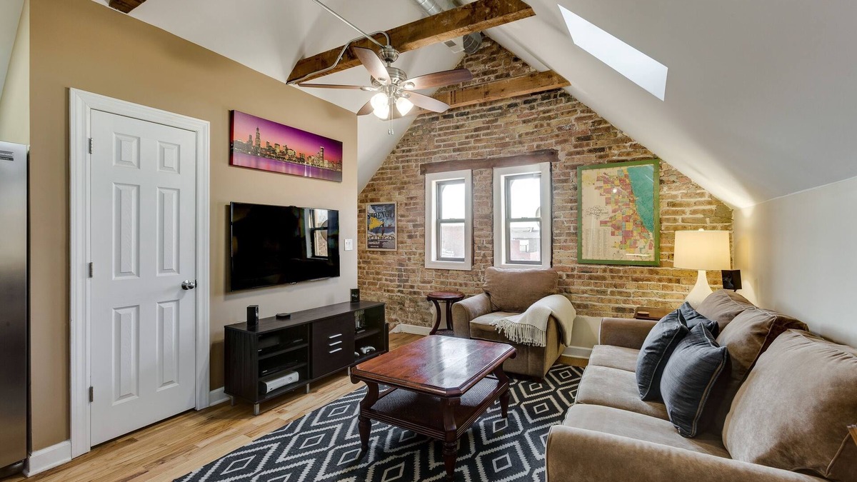 West Bucktown Apartment | Old Town Elegance Awaits You in This Classic Chicago Stunner! by AllSet Turnover