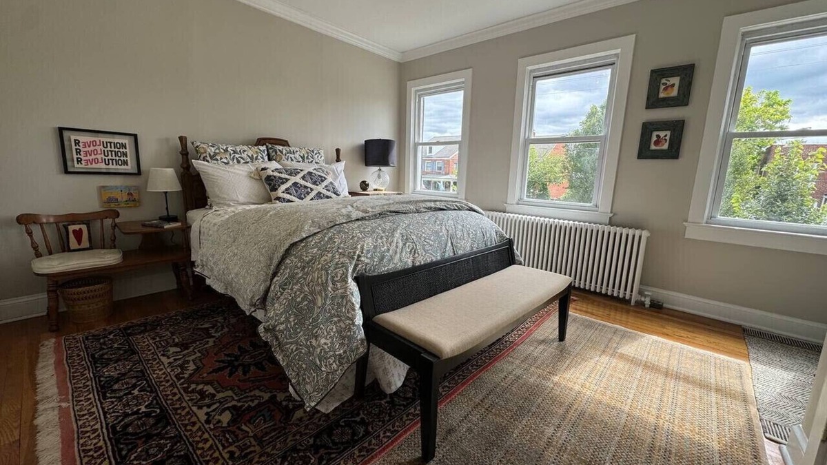 Old Town West Apartment | Old Town Gem – Steps to Cafés, Shops & Metro!