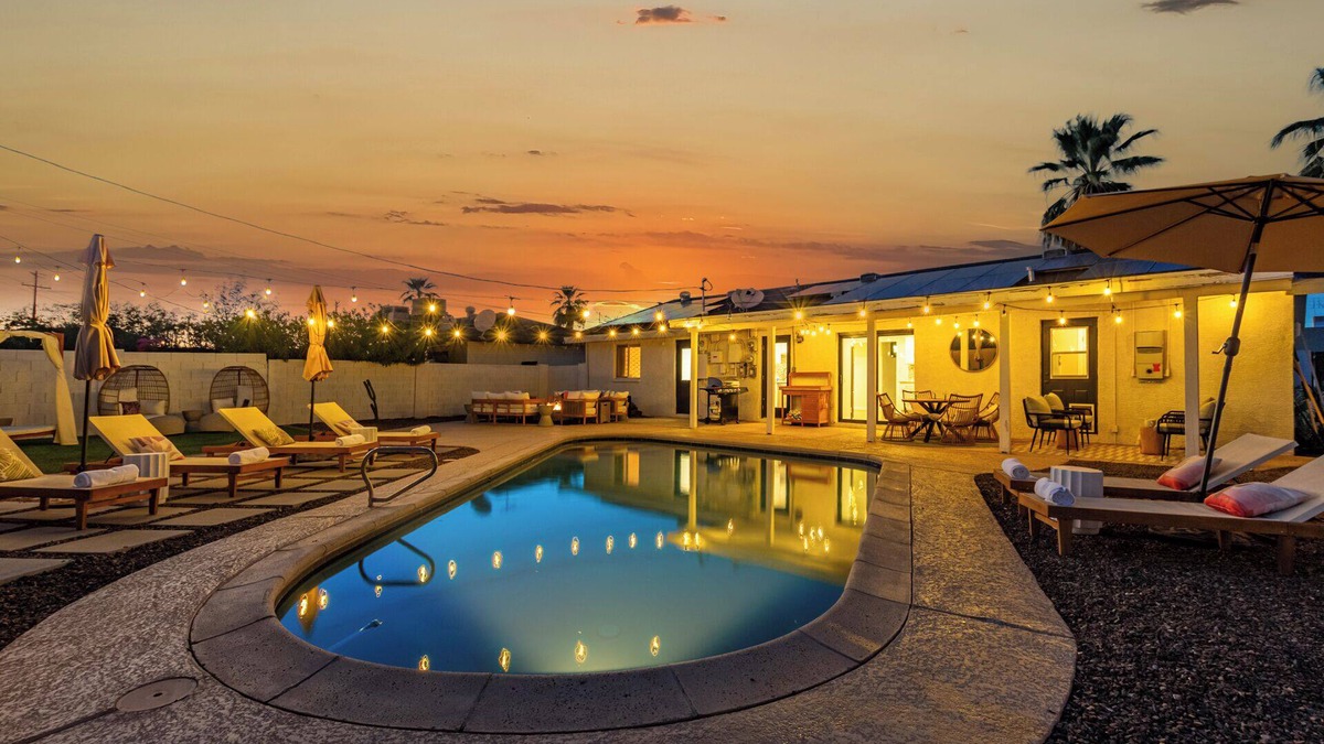 Cox Heights House | Old Town | Luxury | New Heated Pool | Oasis | Golf