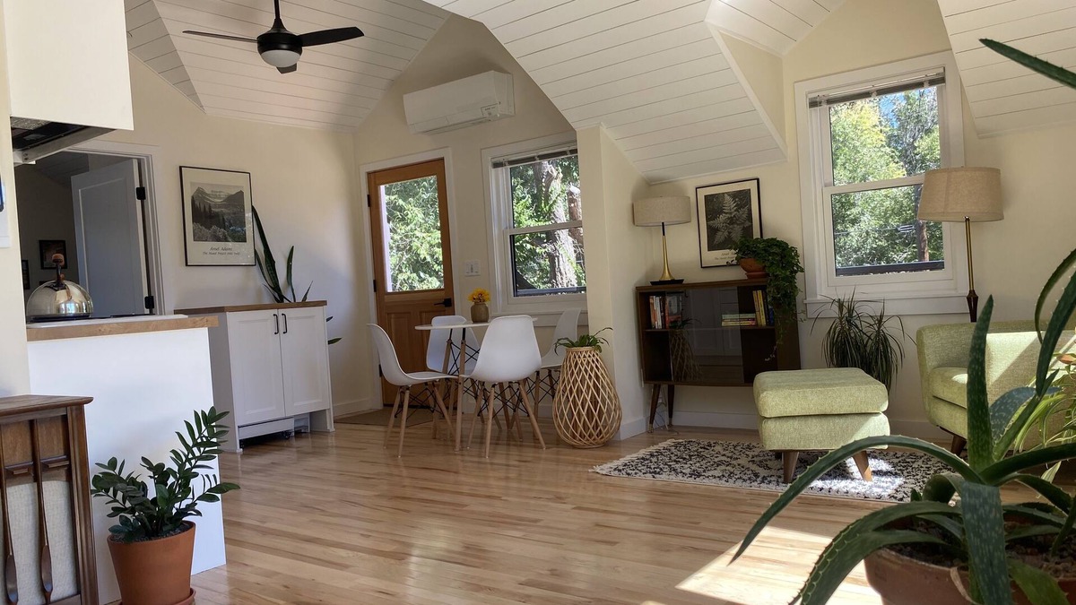 Martinez Park Apartment | Old Town Oasis - the perfect 30 day stay