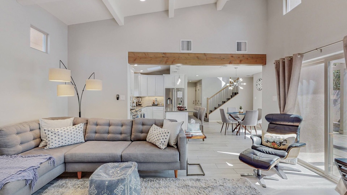 Sawmill Area House | *Old Town Odyssey! In the heart of history!