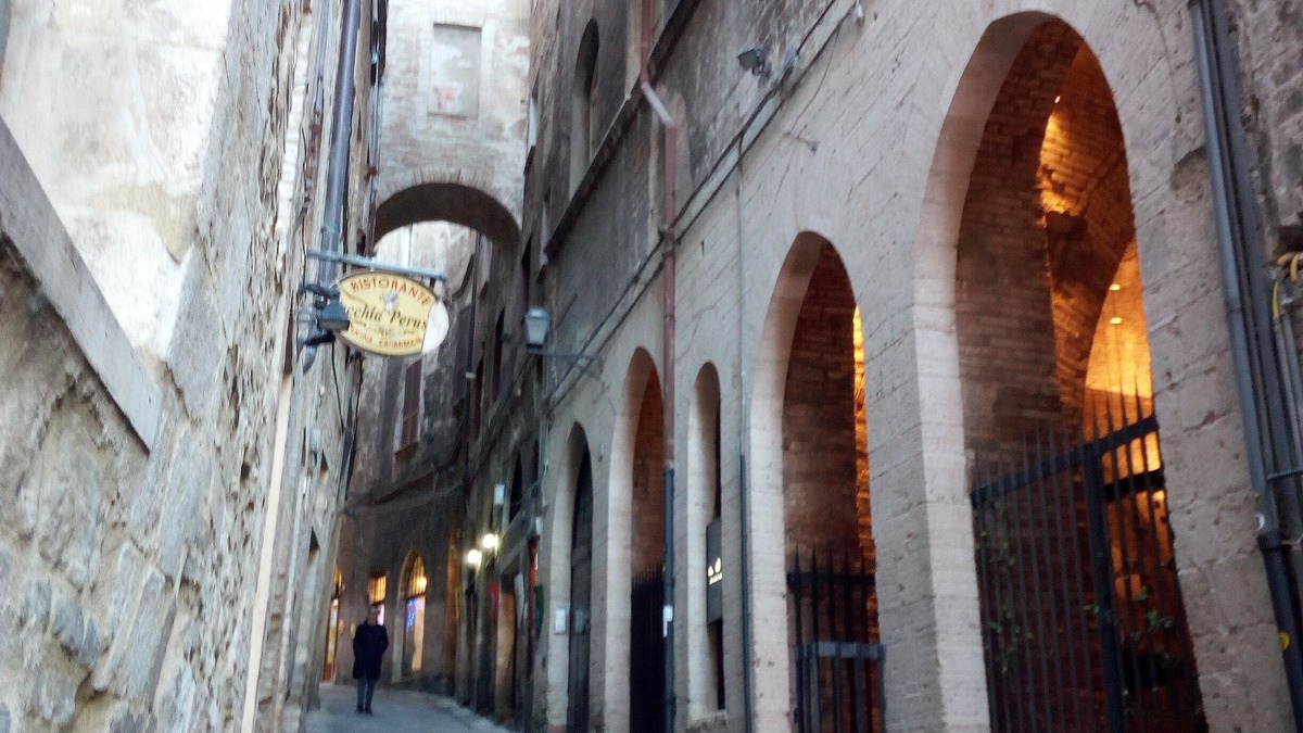 Old Town Apartment | Old town, "Via Vecchia" house - Very close University for Foreigners