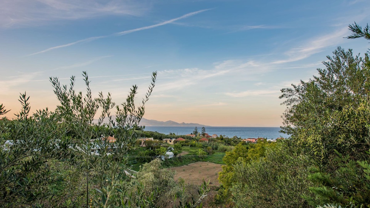 Psarou Cottage | OLD TWO-STOREY HOUSE | ILYESSA COTTAGES