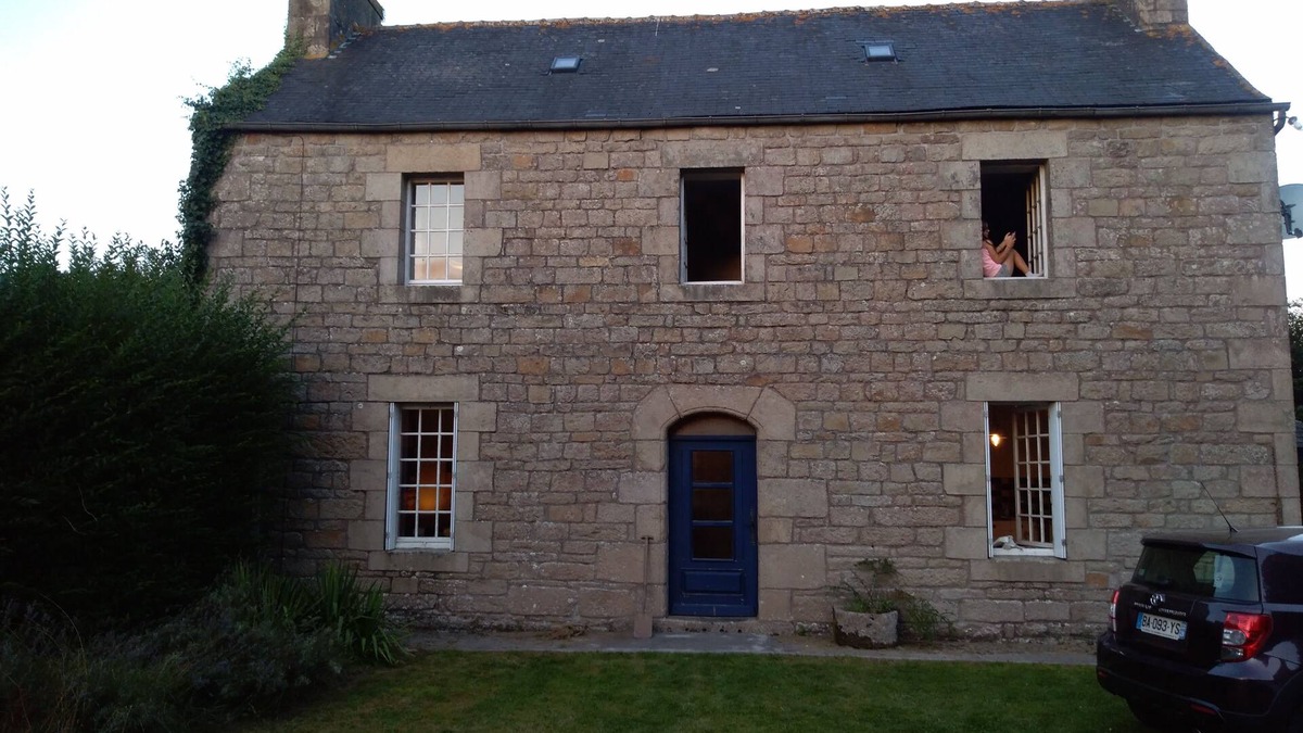 Guerlesquin House | Old typical Breton stone house