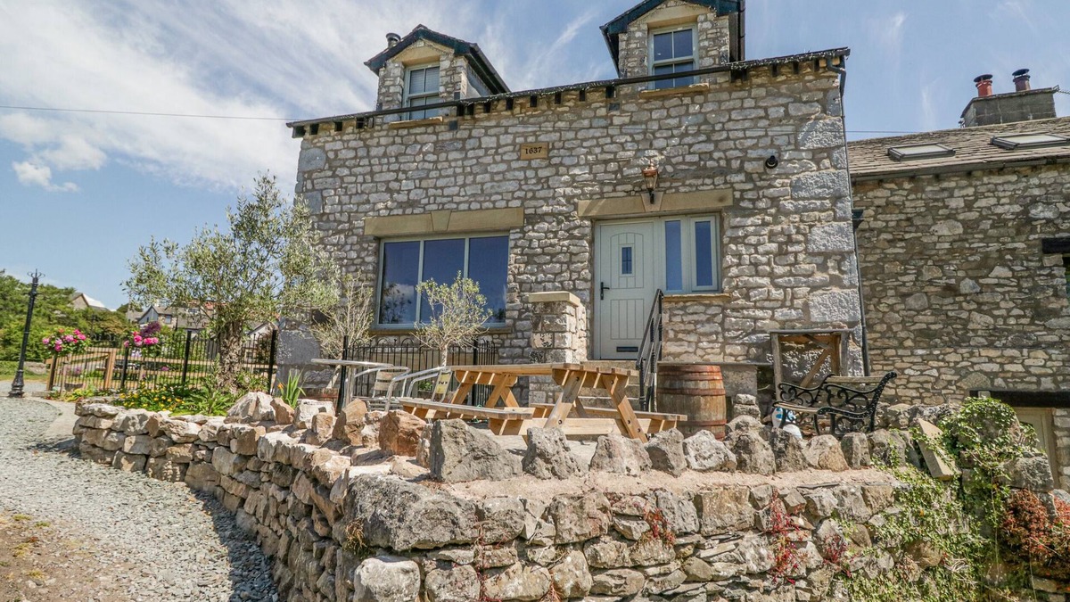 Allithwaite House | OLD WATERMILL, pet friendly, with open fire in Cartmel