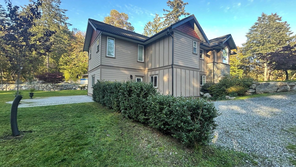 Saanich Bed & Breakfast | Old West Retreat