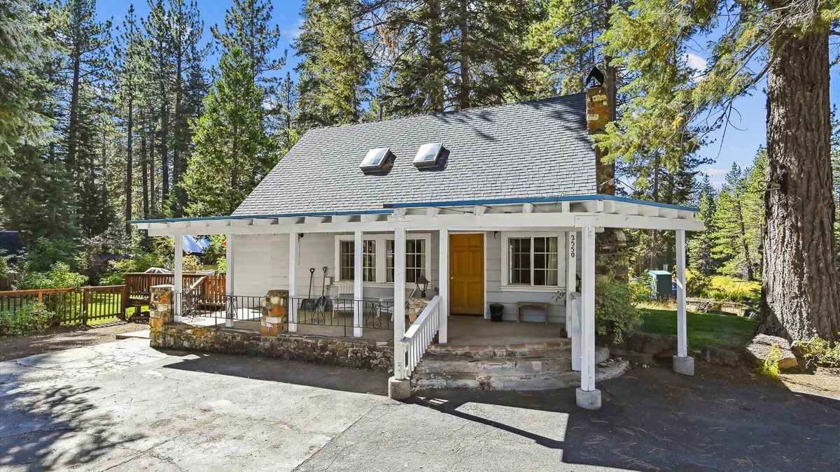 Lake Forest House | Olde Tahoe Charmer - Pet Friendly