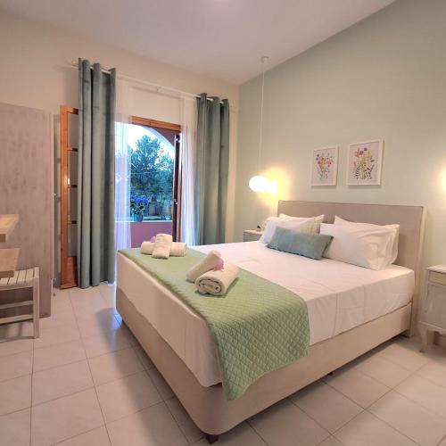 Almiros Beach Apartment | Olga's Garden Apartments