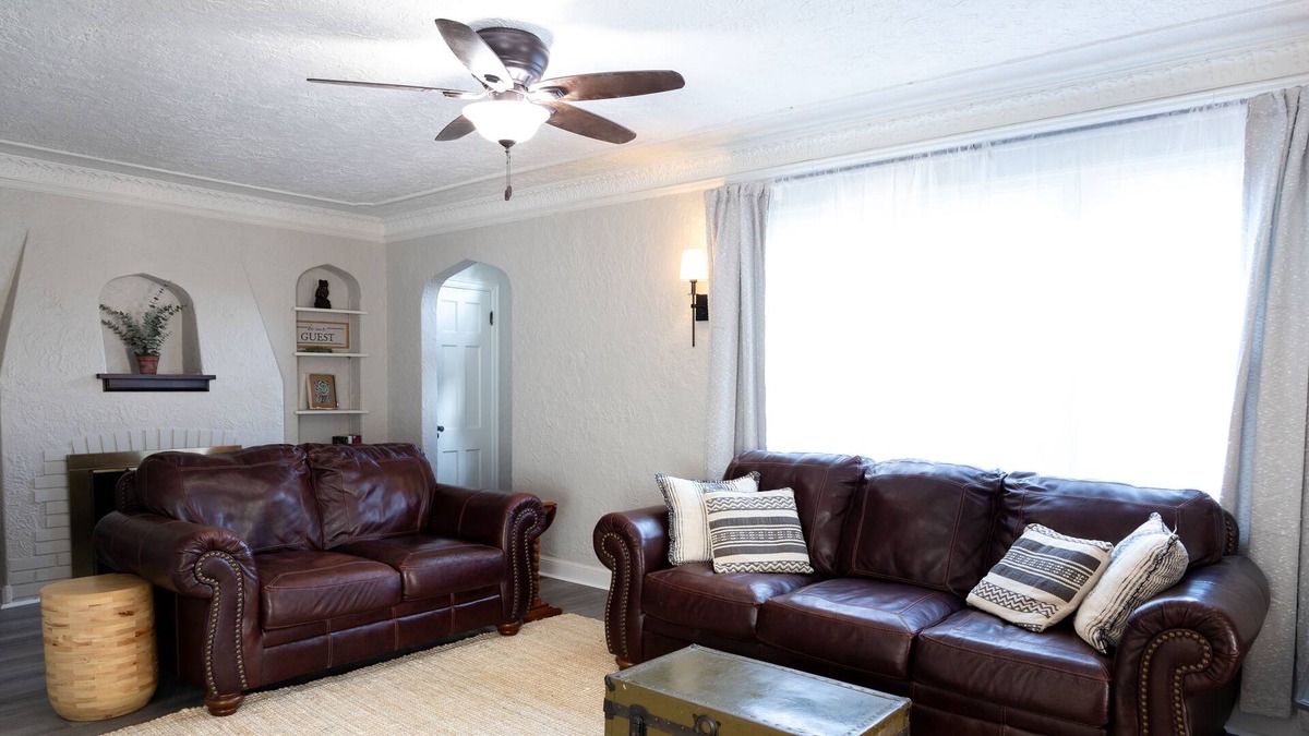 Concordia House | Olive Branch Cottage. Relax and rewind in this beautiful family oriented home.