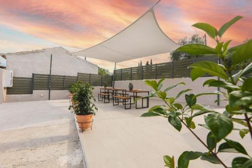 Esperion Apartment | Olive Green Suites, Sidari
