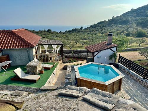 Hvar House | Olive house Rezo