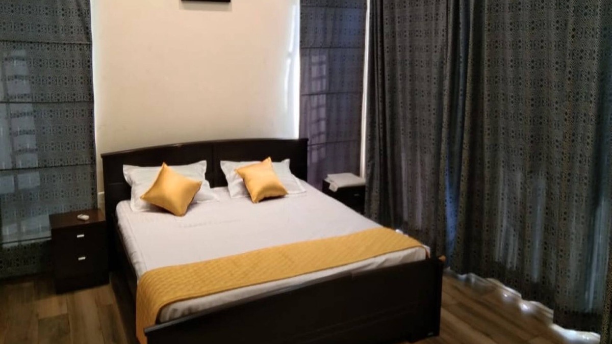 Kanathur Villa | Olive Inn Luxurious 4-BHK Individual Villa w/Indoor Swimming Pool