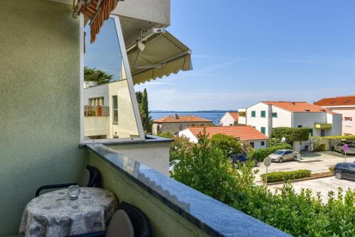 Petrcane Apartment | Olive Maris
