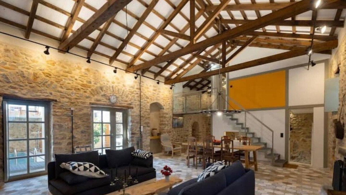 Lefktron Villa | Olive Press 1816 | Pool & Terrace | Walk to Beach