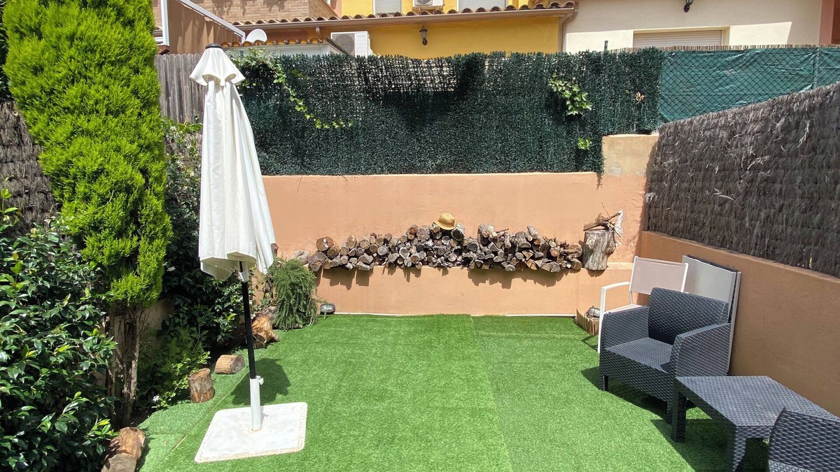 Breda House | Olive's Montseny House Breda