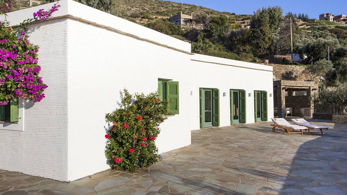 Batsi Villa | Olive Tree House -Comfortable living, breathtaking sea views, bbq and garden