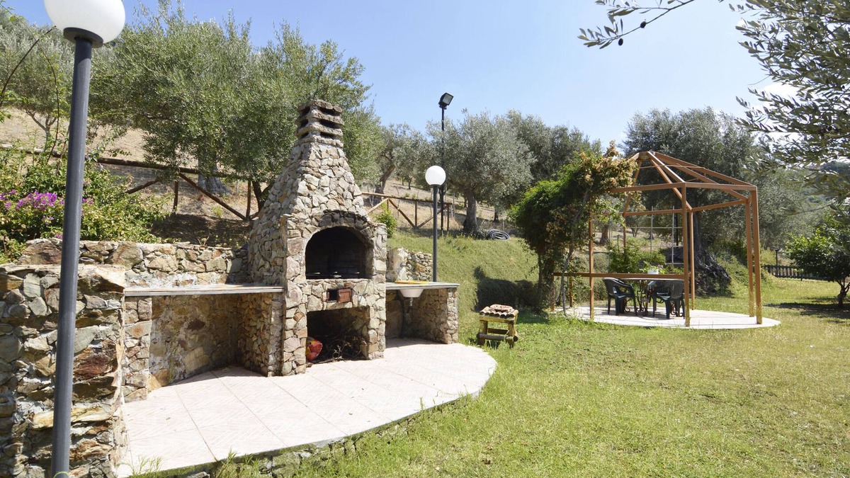 Capri Leone Cabin | OLIVE TREE CHALET: wi-fi garden bbq veranda amazing sea and hills view