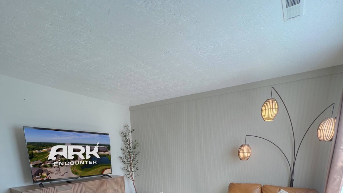 Dry Ridge Apartment | Olive Tree Oasis - 10 Minutes to the Ark!n