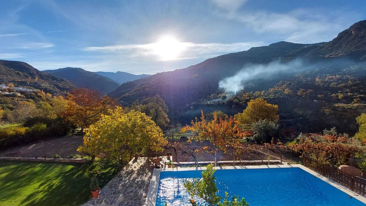 Guejar Sierra Apartment | OLIVILLAS GARDEN - BASE POINT ACCESS SIERRA NEVADA AND GRANADA