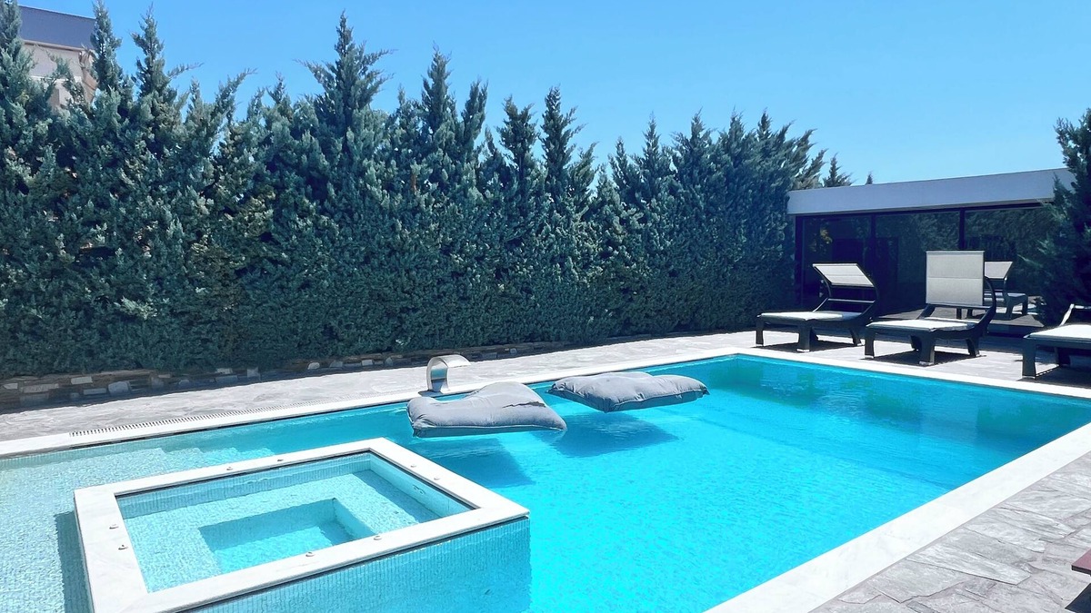 Anavyssos Villa | Olivujoj Villajoj -Deluxe Villa with Detached Pool House in the Athenian Riviera