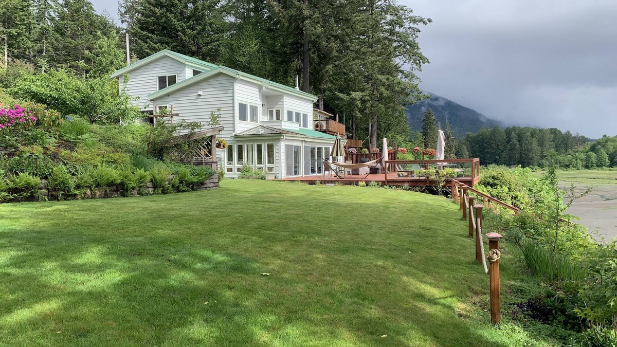 Brinnon House | Olympic Peninsula, from Coast to Forest, Scenic Hiking, Kayaking, Fishing, GEM.
