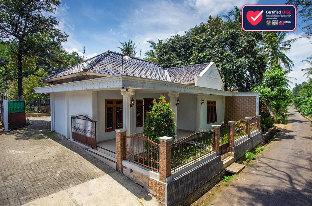 Banjarasri Villa | Omah Etam Villa