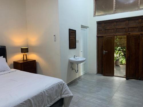 Banjarasri House | Omah Pinter