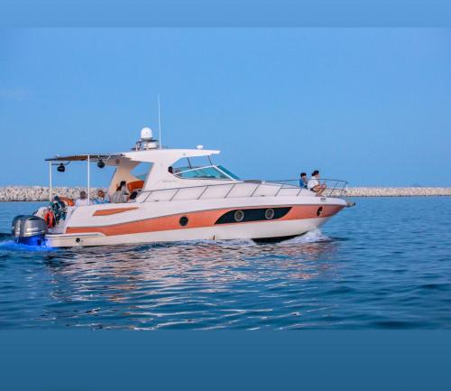 Seeb Boat Rental | Oman daymaniyat island tour