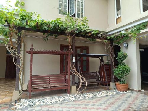 Bandar Sri Sendayan House | Omar Little Palace - 6 Bedroom Homestay Seremban